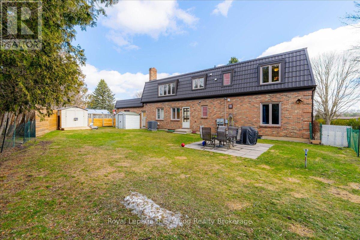 4-bedroom home for sale at 9 WOODCOCK DRIVE, Tillsonburg ON · photo 7 of 45