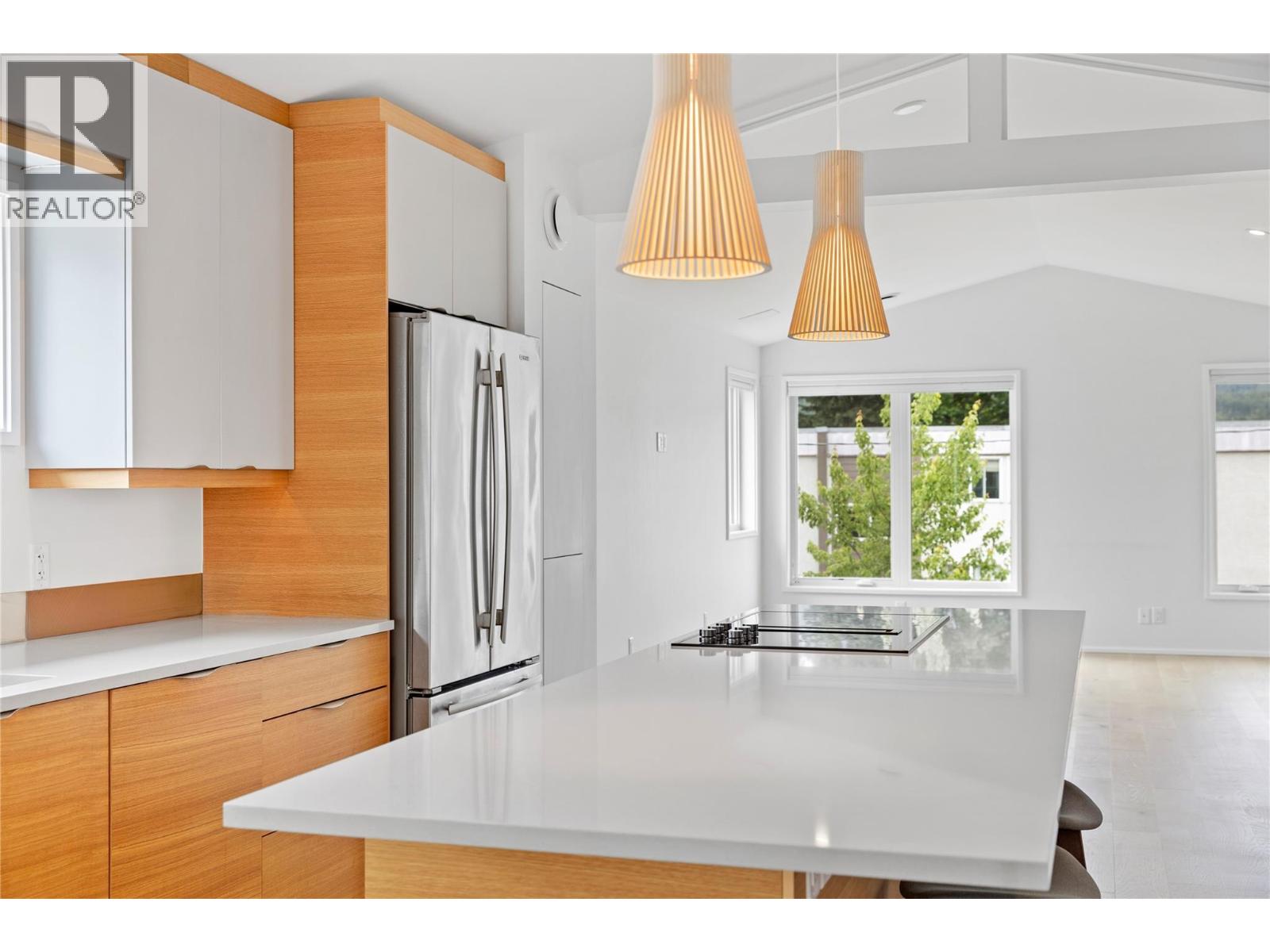 408 Fourth Street W - 14