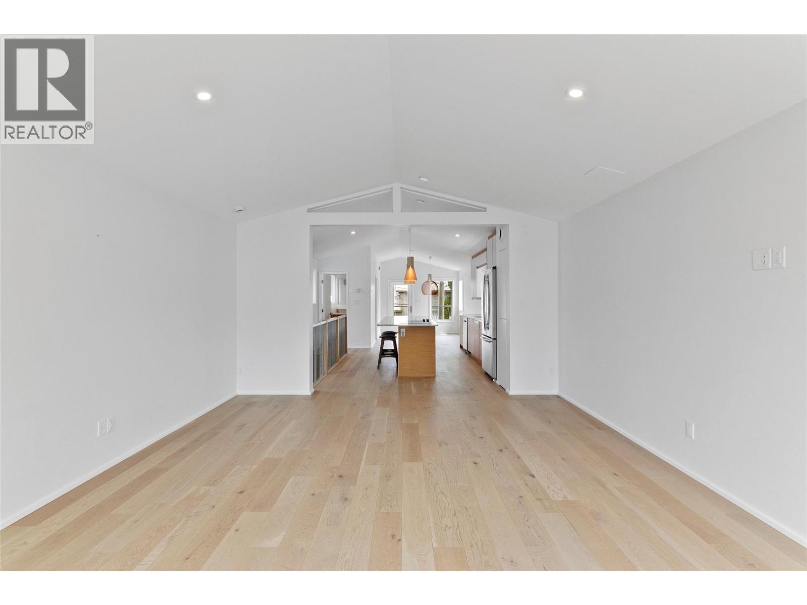408 Fourth Street W - 20
