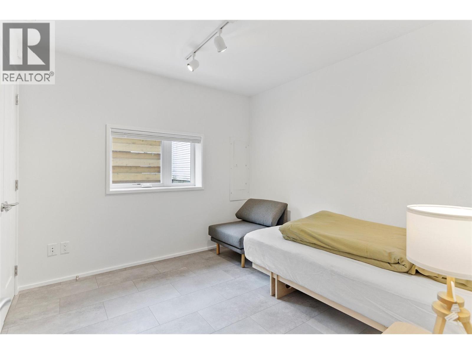 408 Fourth Street W - 45