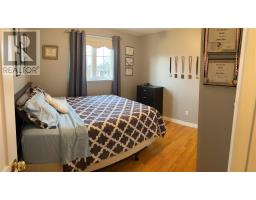 47 Lakeview Drive thumbnail 32