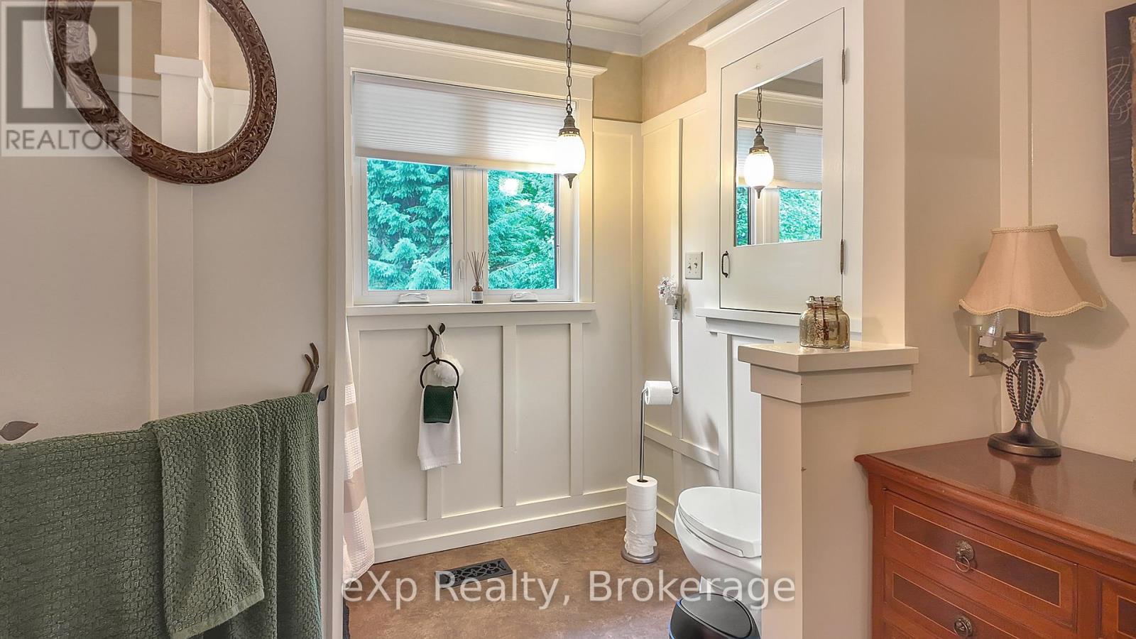 633598 ARTEMESIA-GLENELG TOWNLINE - 31