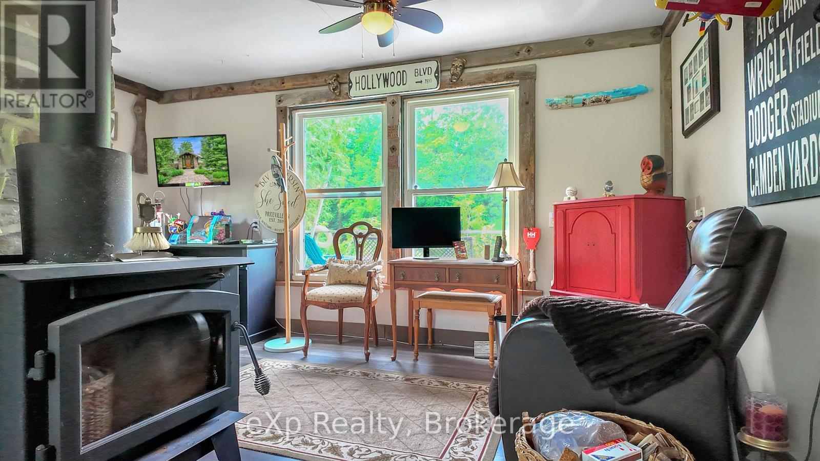 633598 ARTEMESIA-GLENELG TOWNLINE - 40