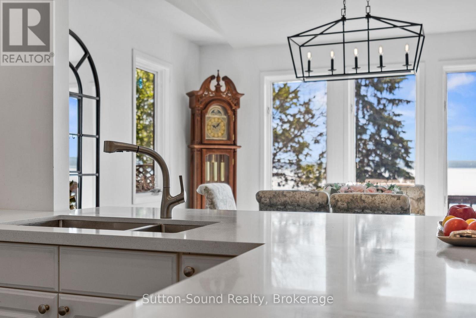 427 BALMY BEACH ROAD - 16