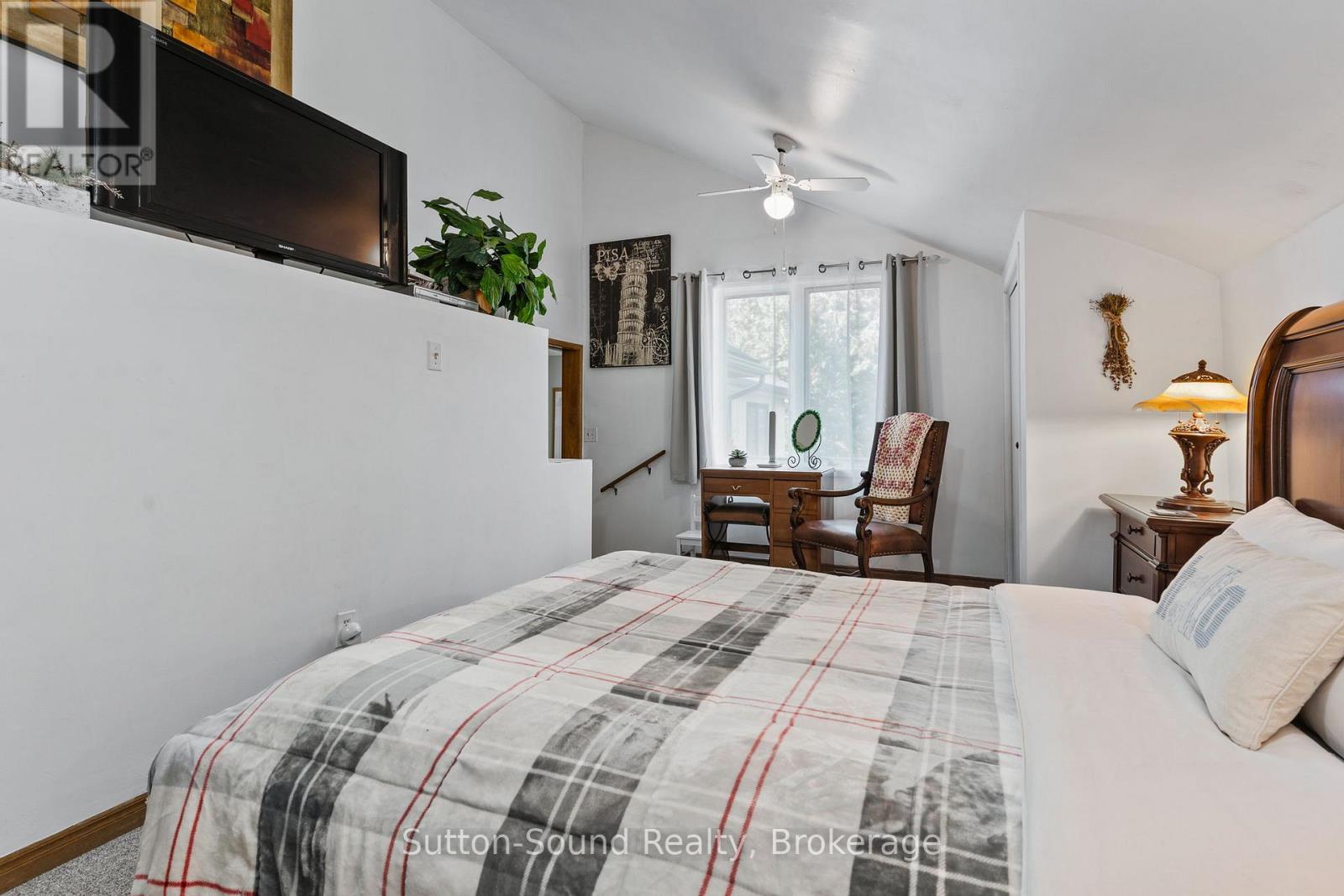 427 BALMY BEACH ROAD - 25