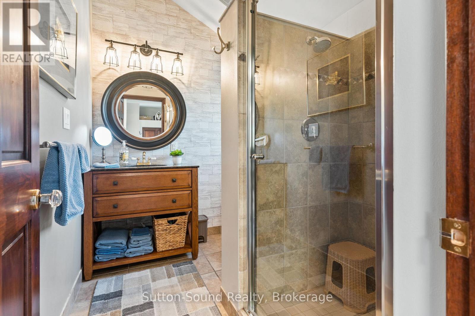 427 BALMY BEACH ROAD - 26
