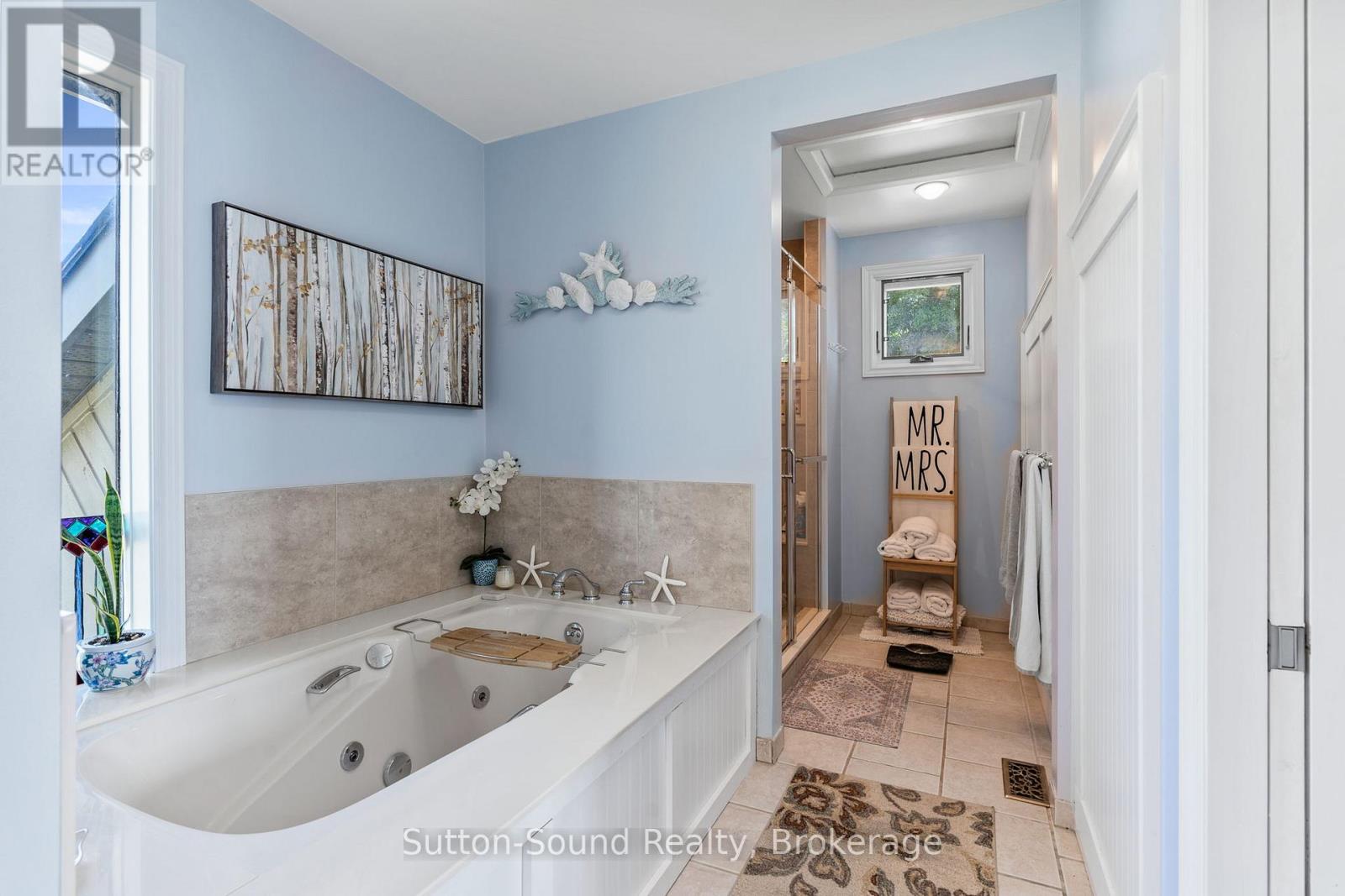 427 BALMY BEACH ROAD - 32