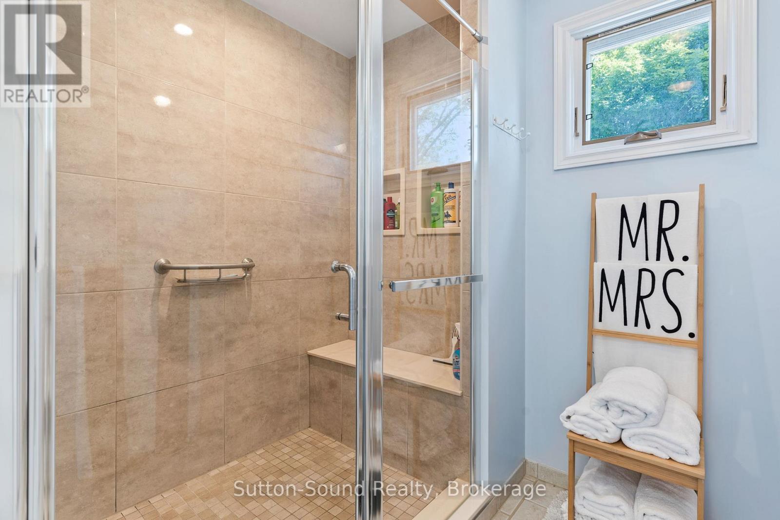 427 BALMY BEACH ROAD - 33