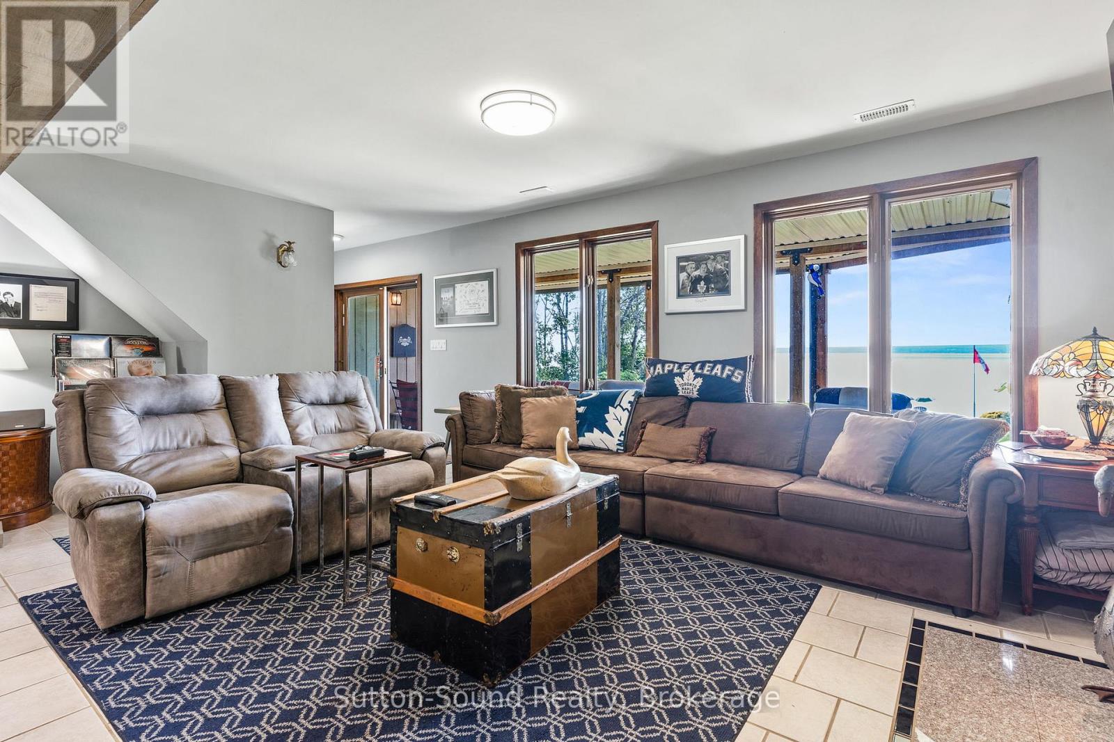 427 BALMY BEACH ROAD - 40