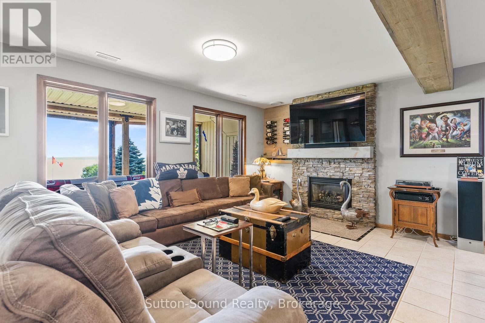 427 BALMY BEACH ROAD - 41