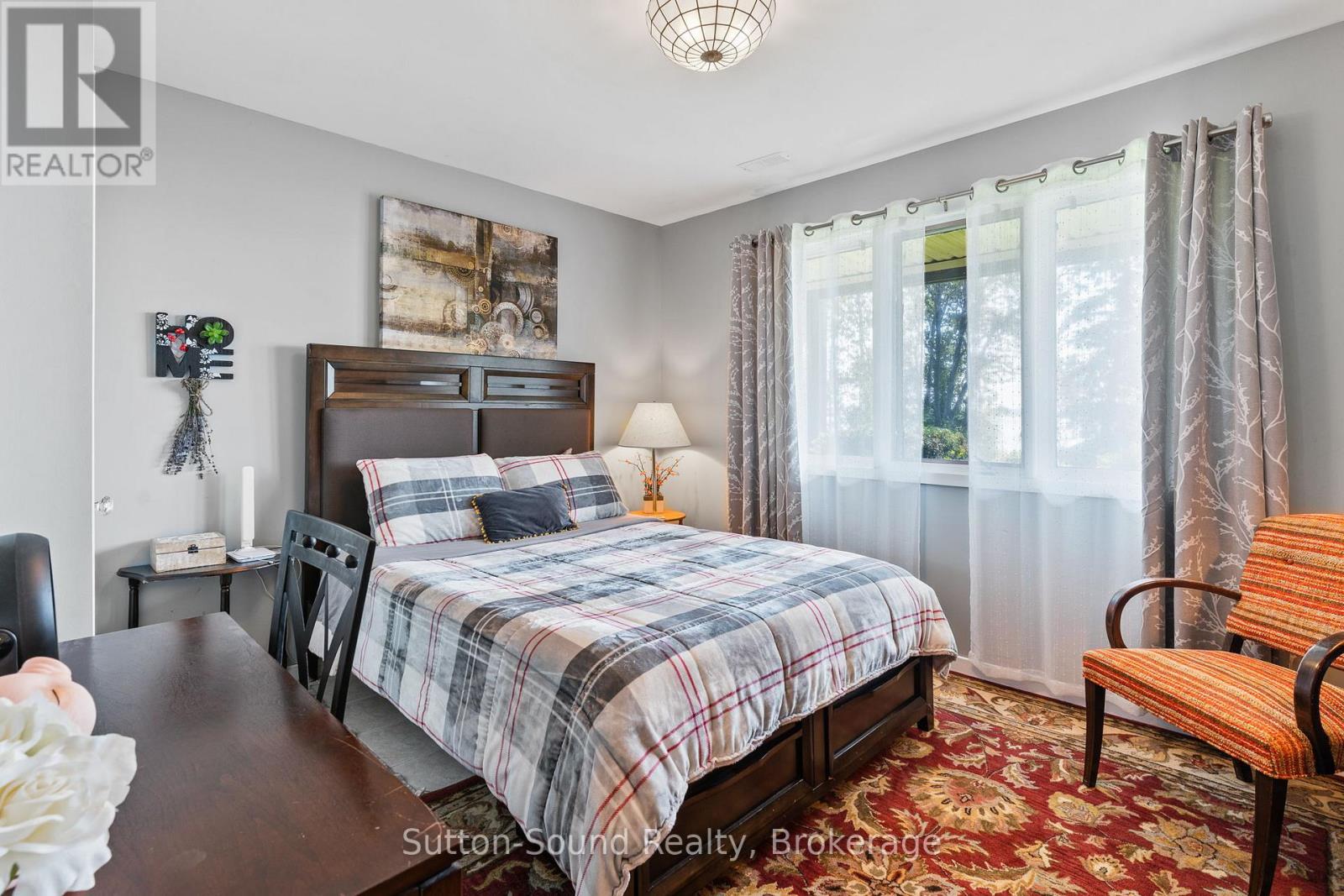 427 BALMY BEACH ROAD - 44