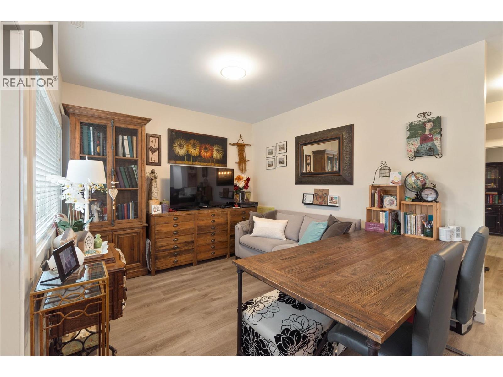 2363 Parkcrest Avenue - 22