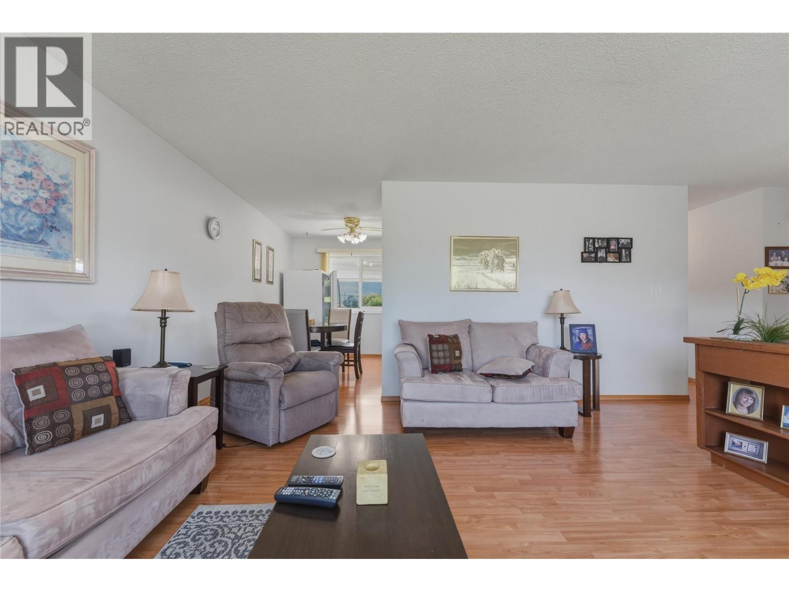 4300 16 Avenue - 8