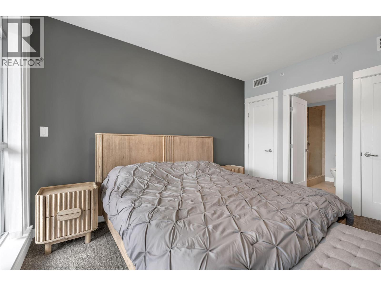 #807 75 Martin Street - 36
