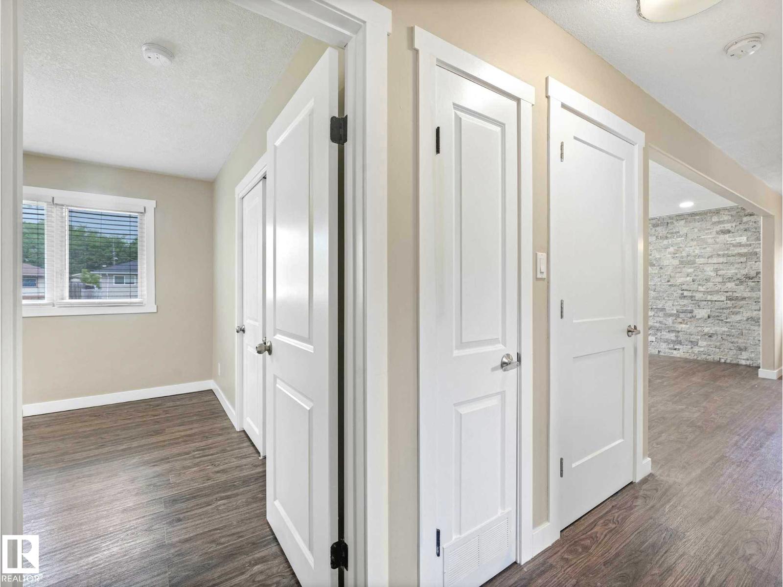 12241 54 ST NW - 17