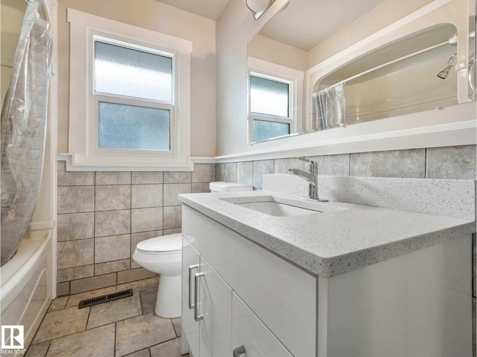 12241 54 ST NW - 19