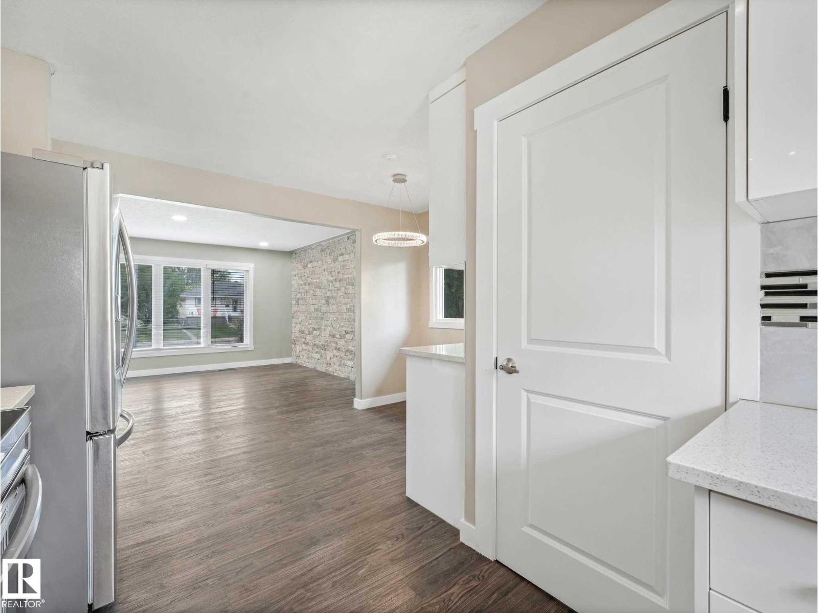 12241 54 ST NW - 21