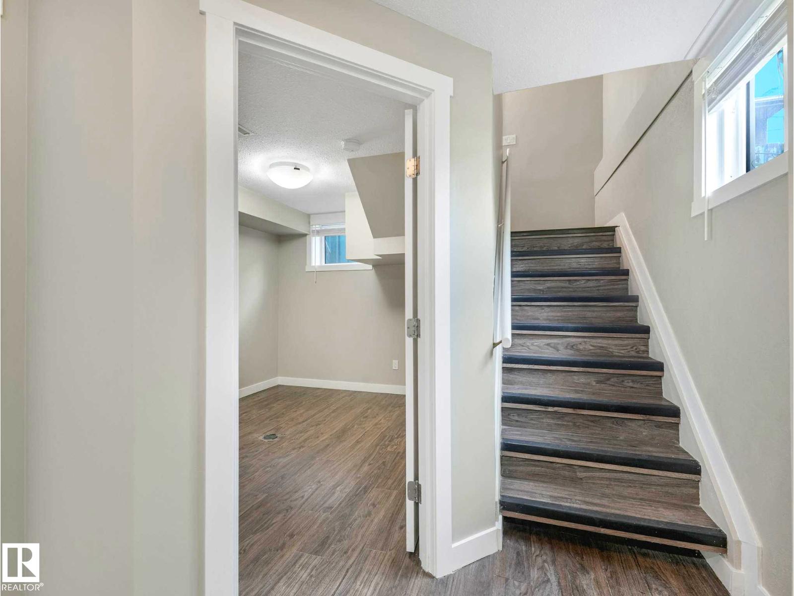 12241 54 ST NW - 23