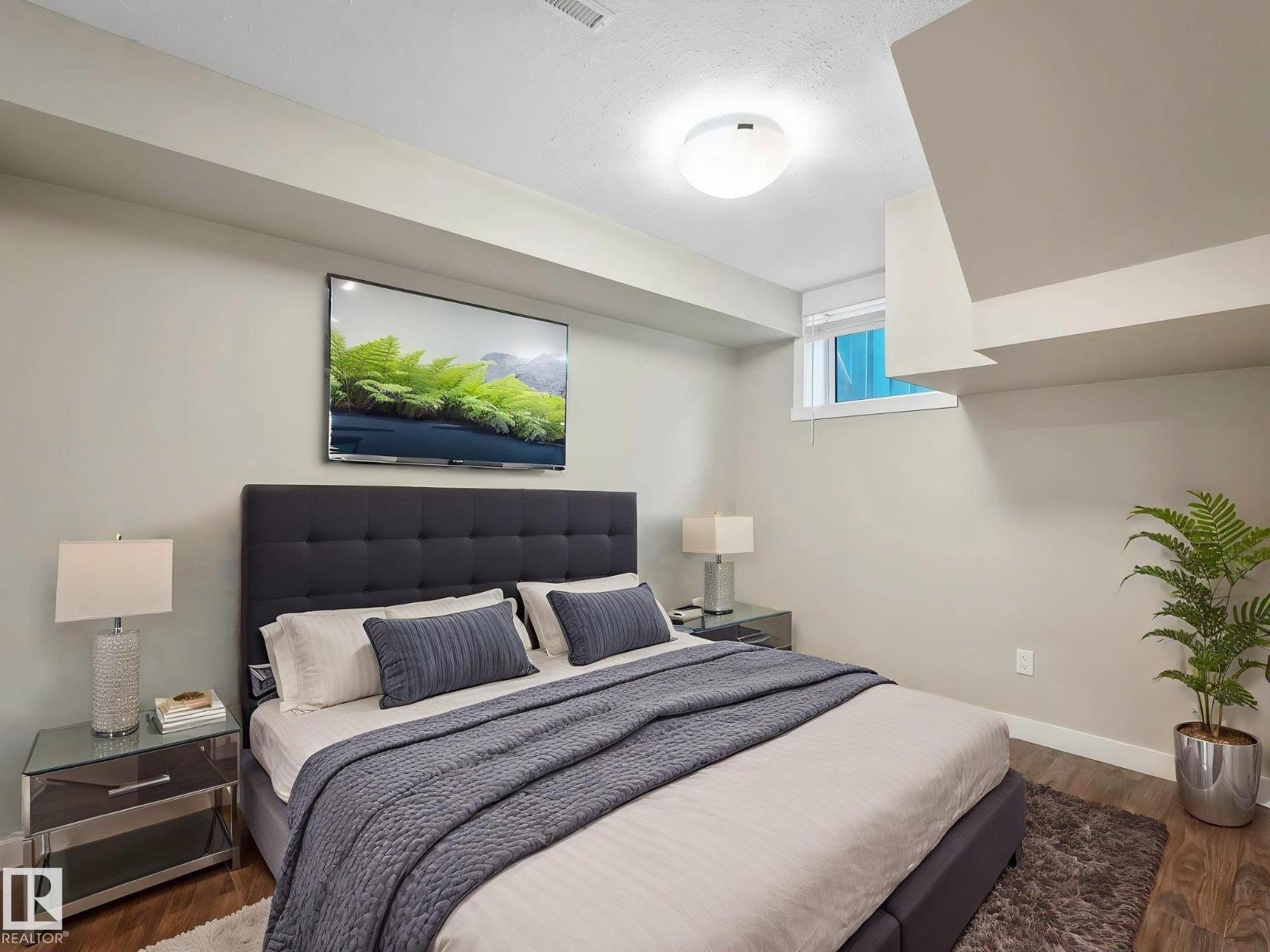 12241 54 ST NW - 26