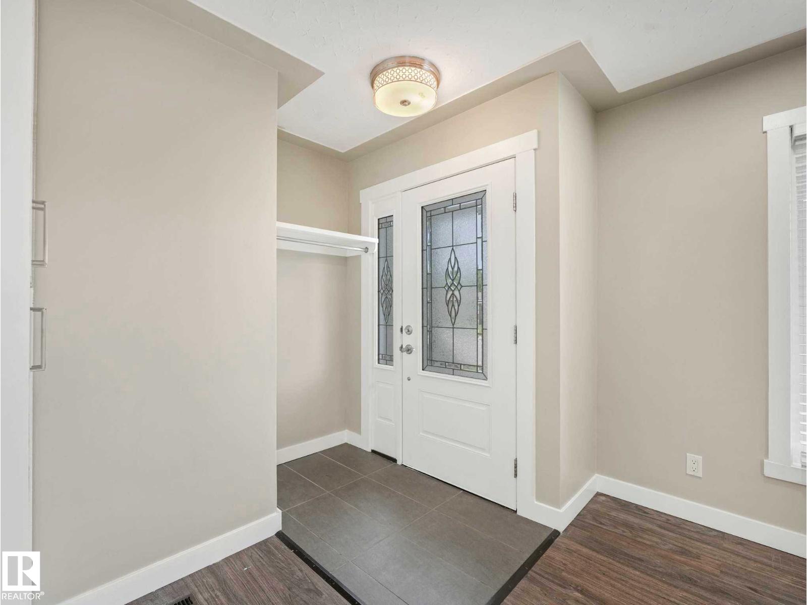 12241 54 ST NW - 3