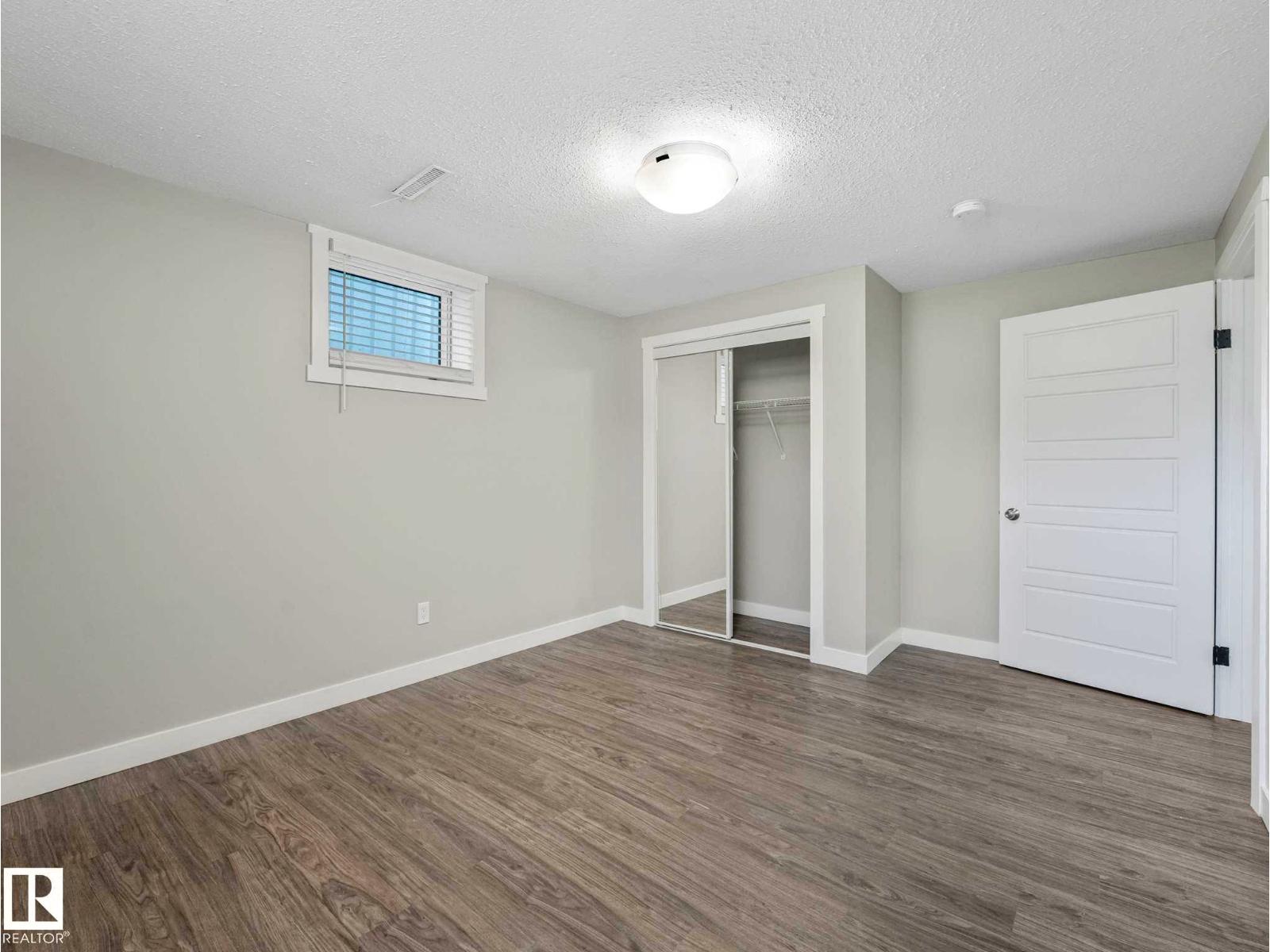 12241 54 ST NW - 31