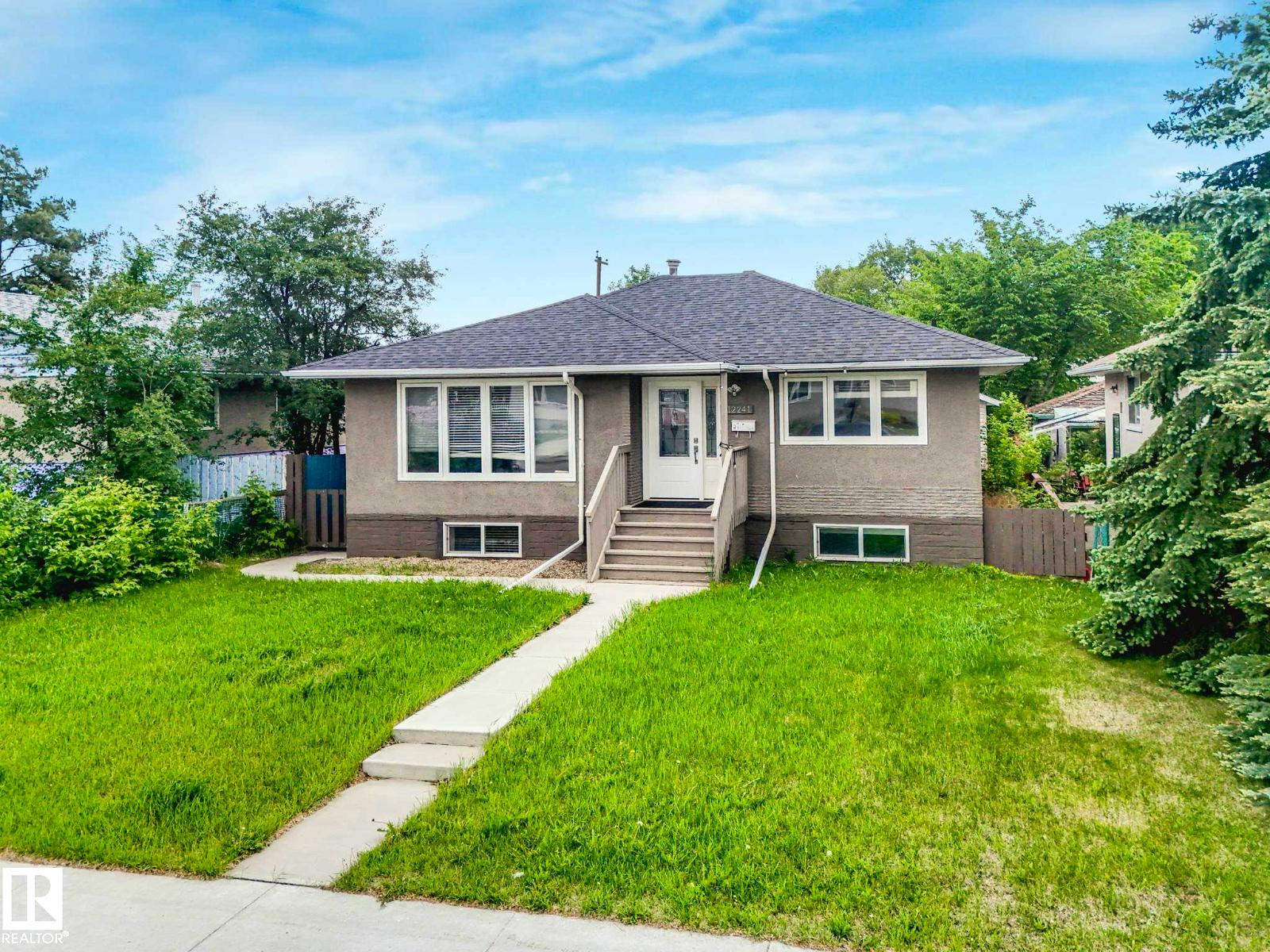 12241 54 ST NW - 38