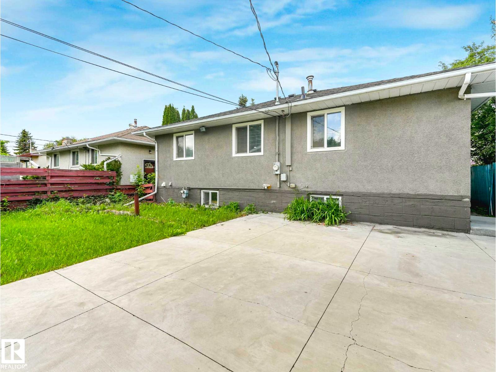 12241 54 ST NW - 42