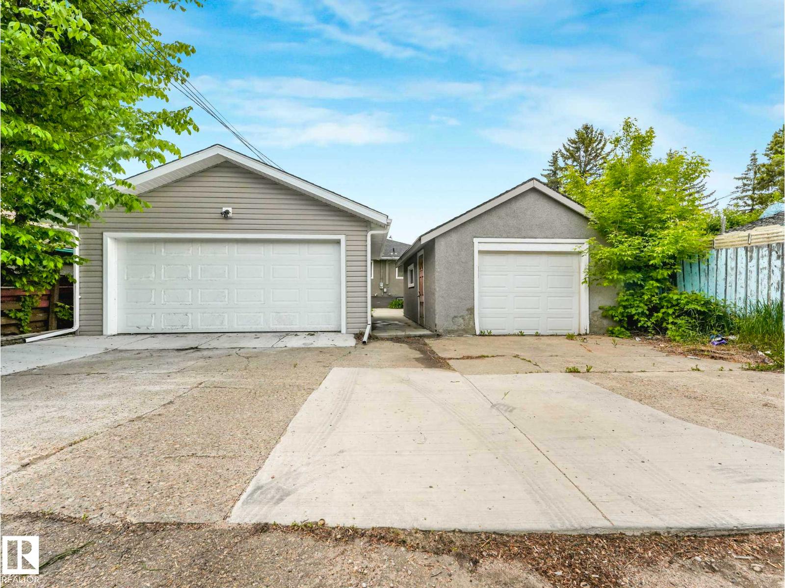 12241 54 ST NW - 44