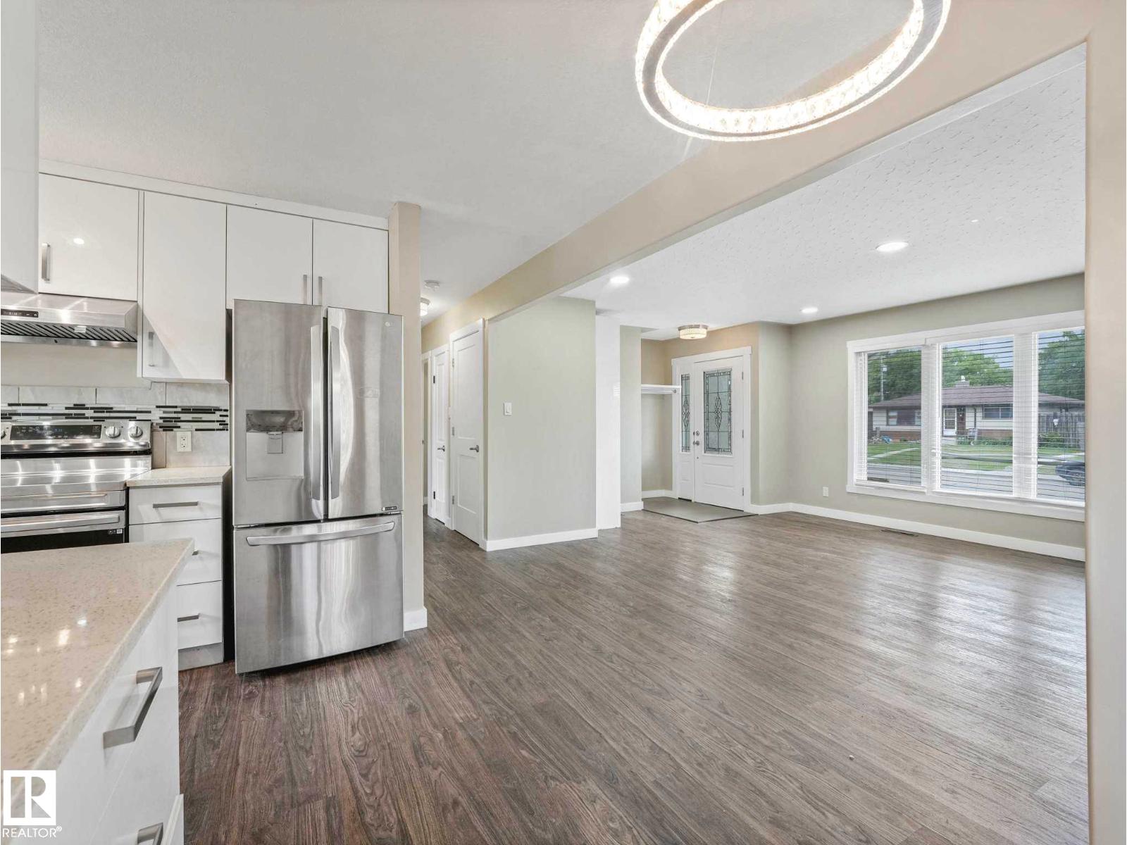 12241 54 ST NW - 9