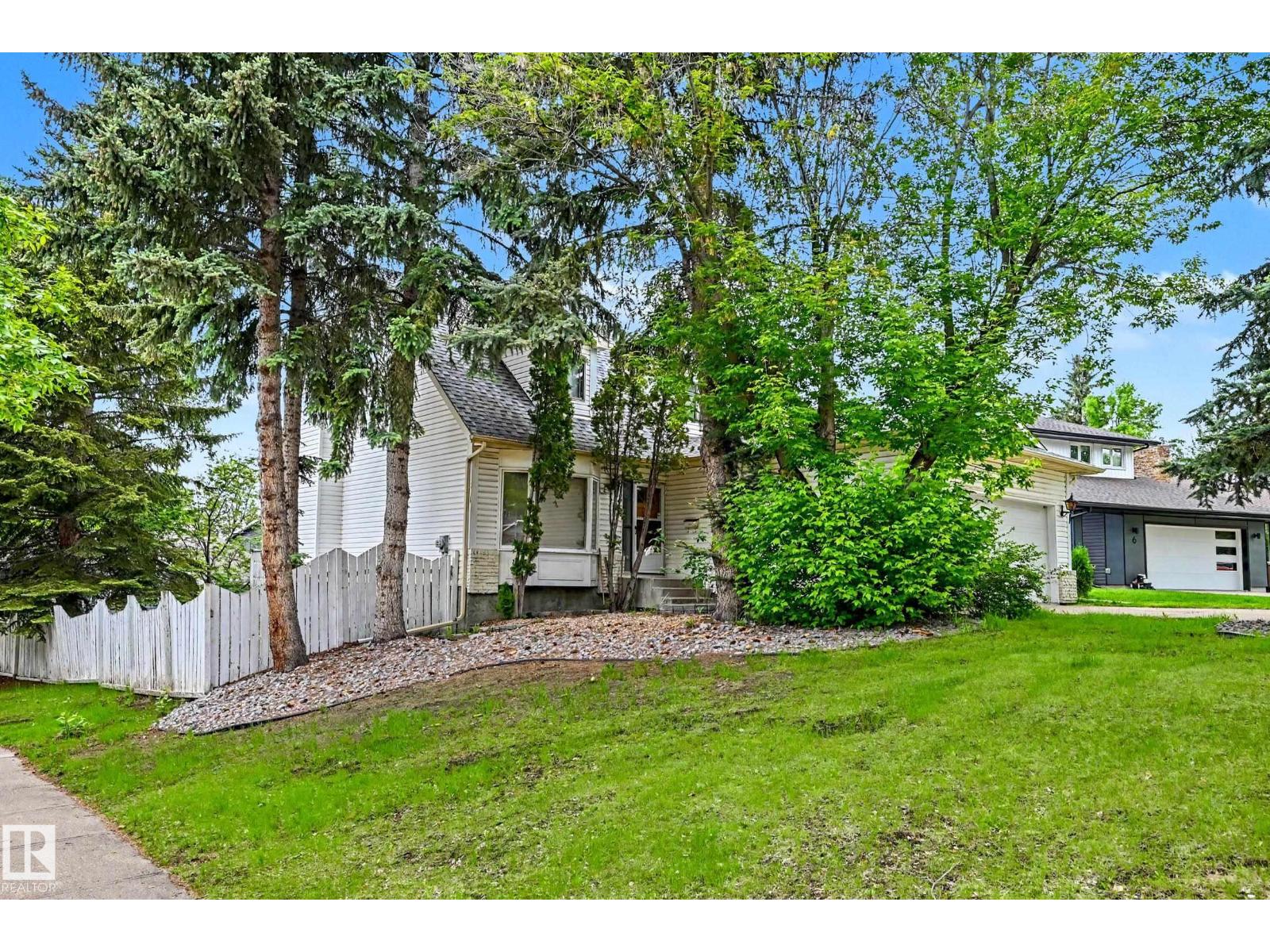 4 WINDERMERE CR — photo 63