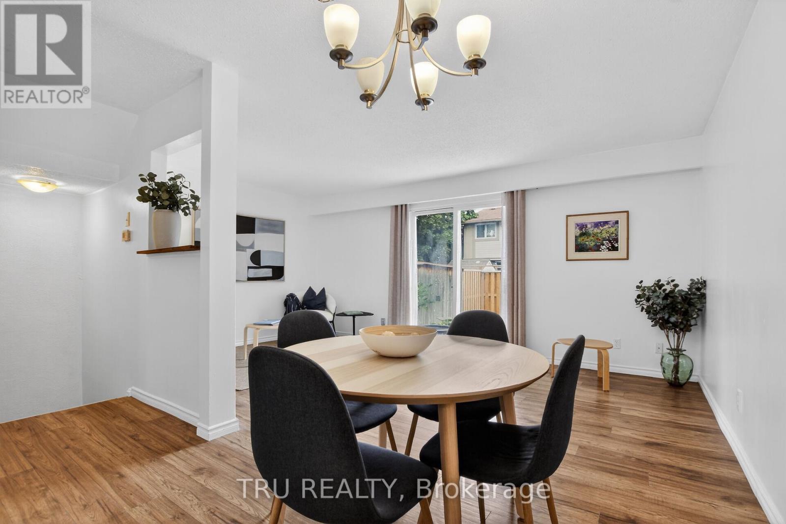 16-164 BARROW CRESCENT - 10
