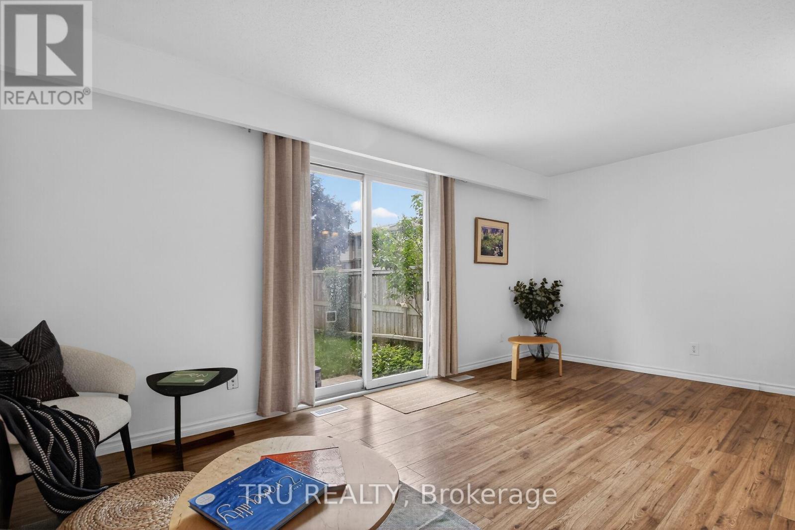 16-164 BARROW CRESCENT - 14