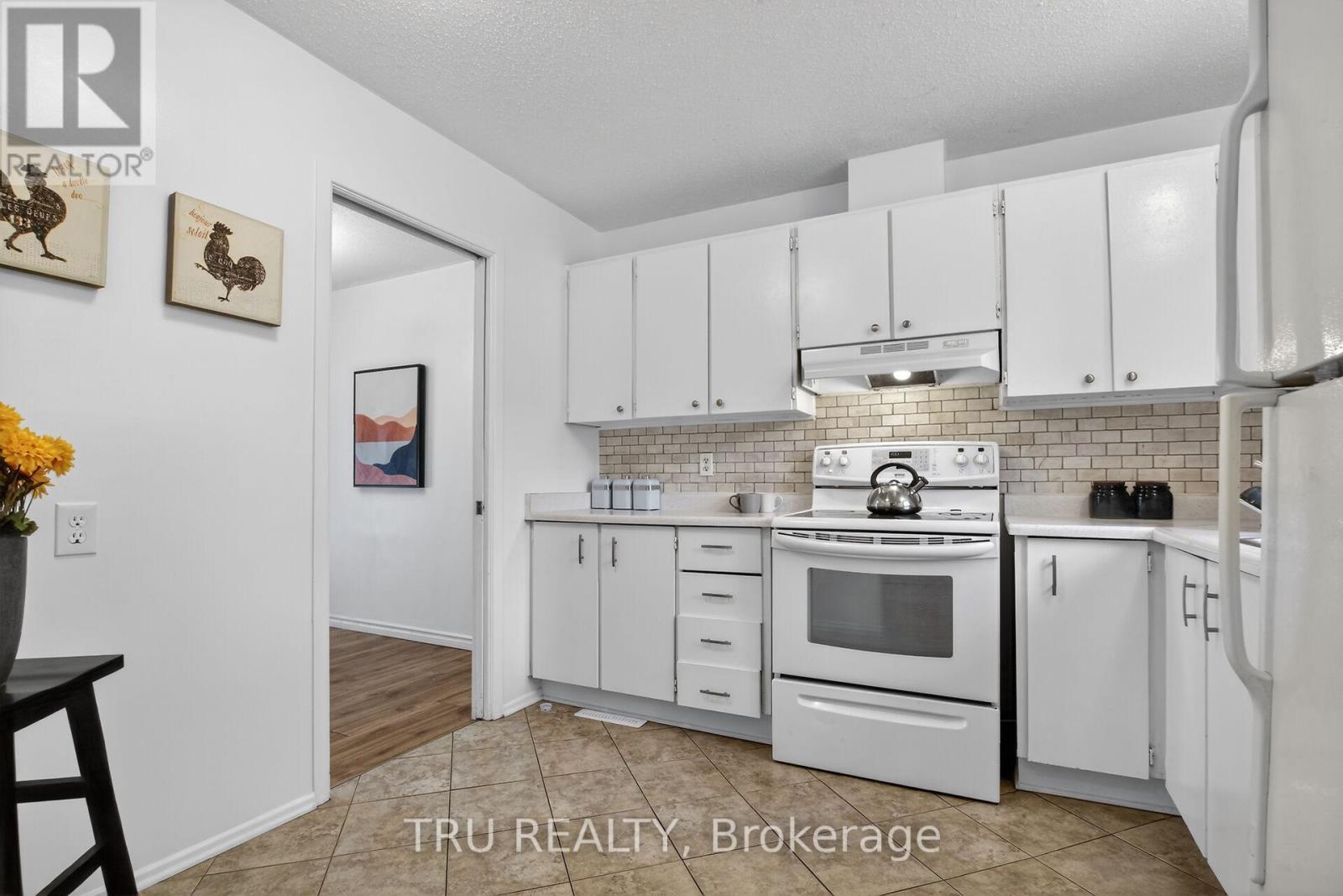 16-164 BARROW CRESCENT - 6