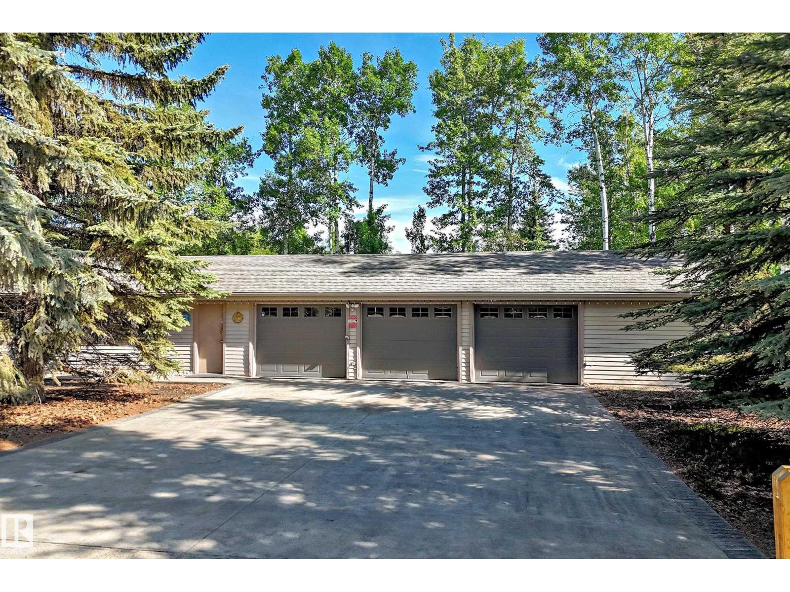 #16 53226 RGE ROAD 261 - 64