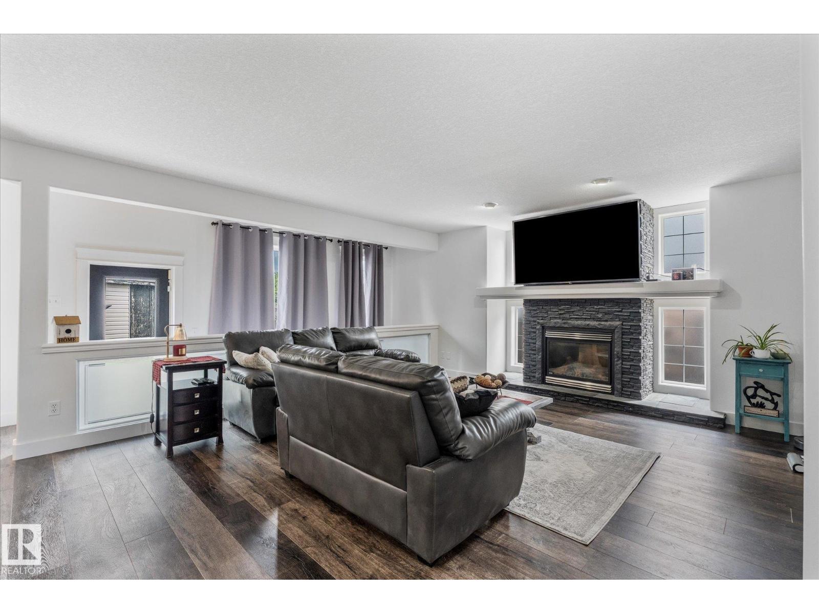 18 WOODBEND WY - 11