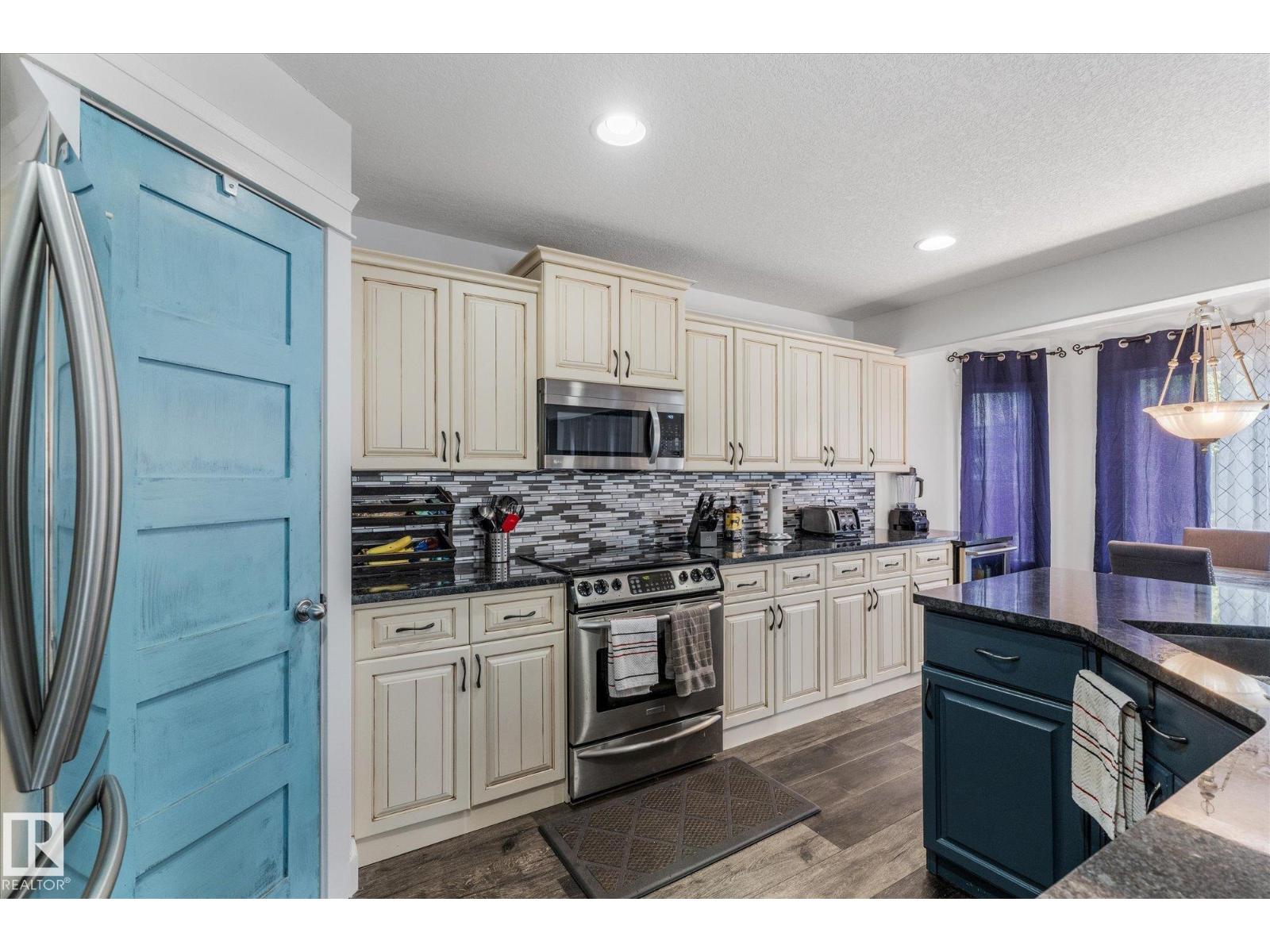 18 WOODBEND WY - 16