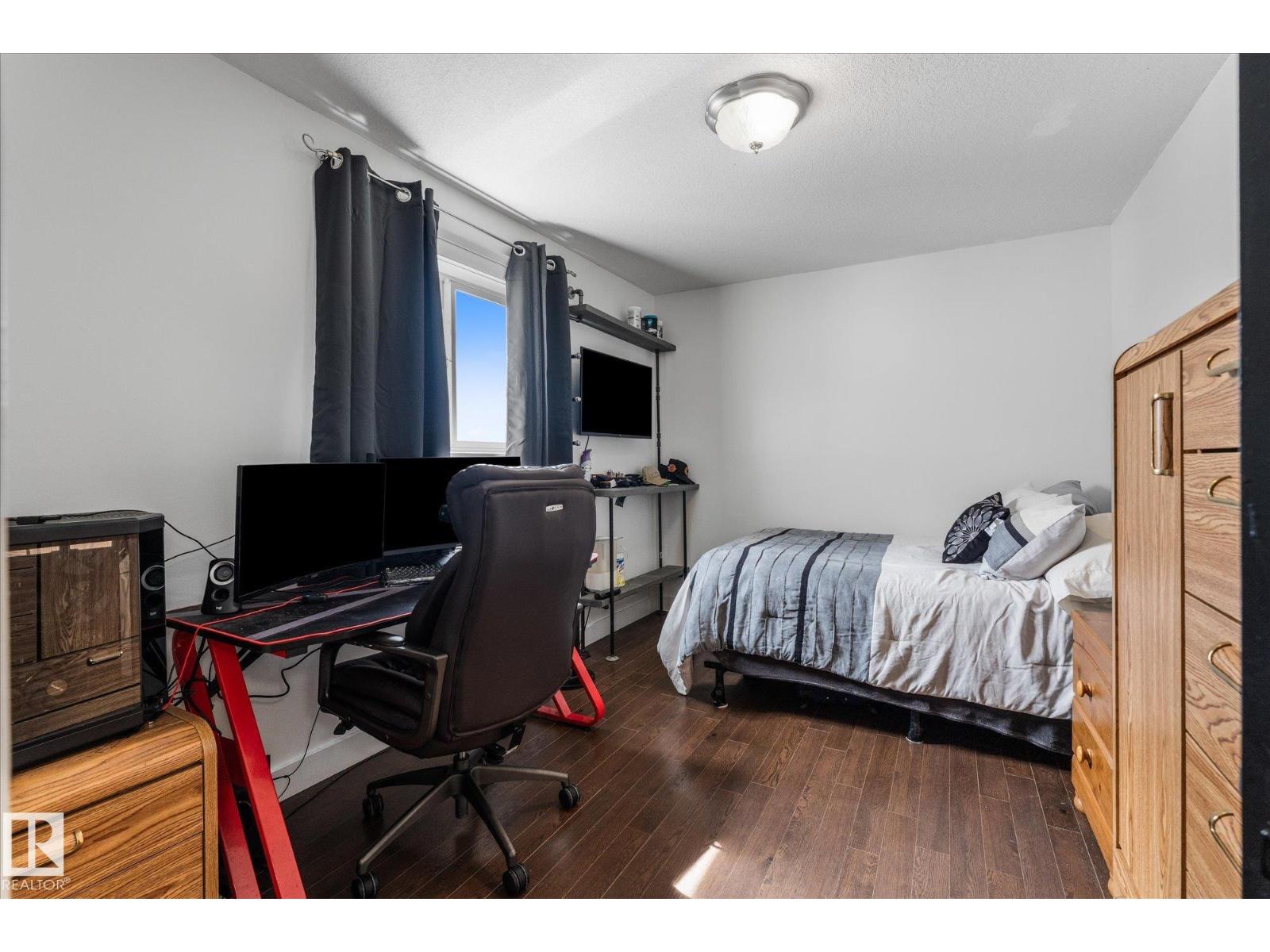 18 WOODBEND WY - 37