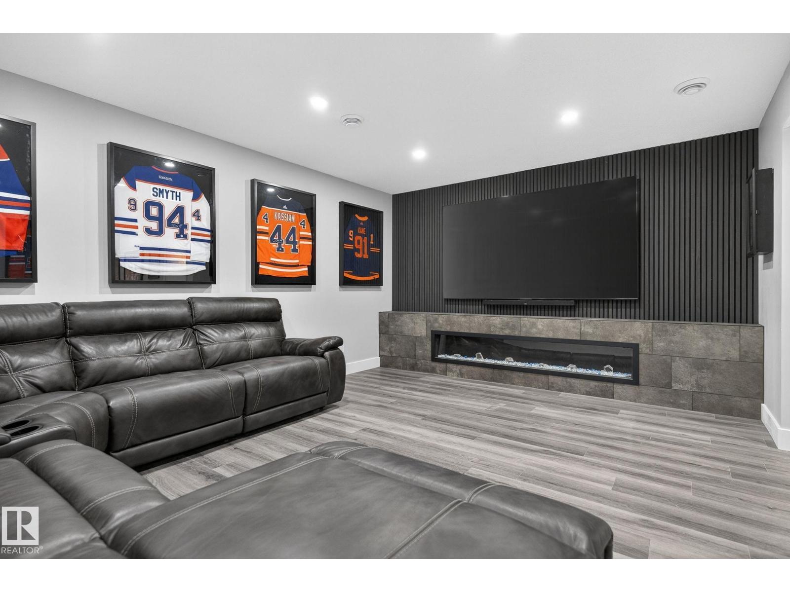17733 64A ST NW - 41
