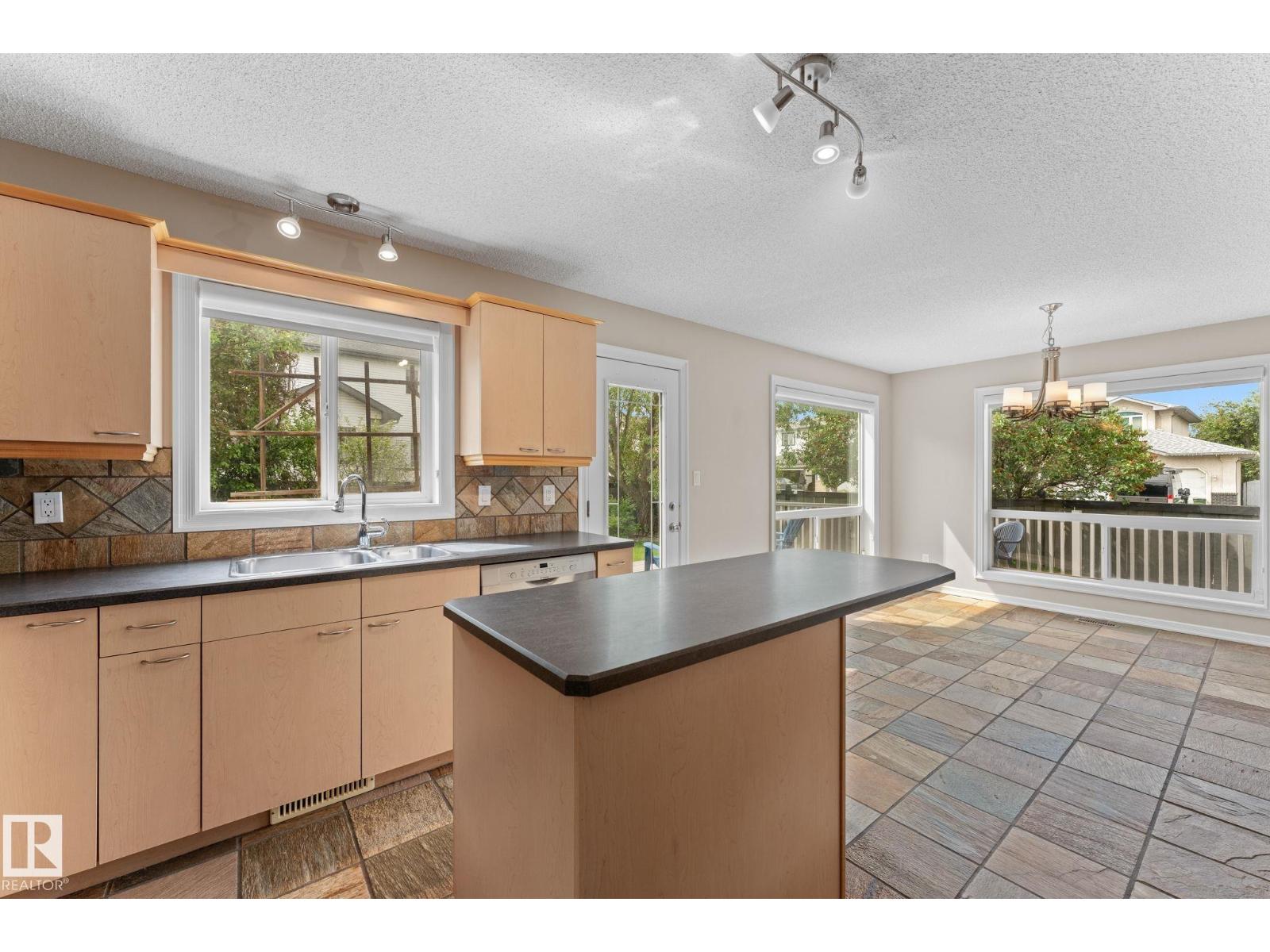 1611 FORBES WY NW — photo 27
