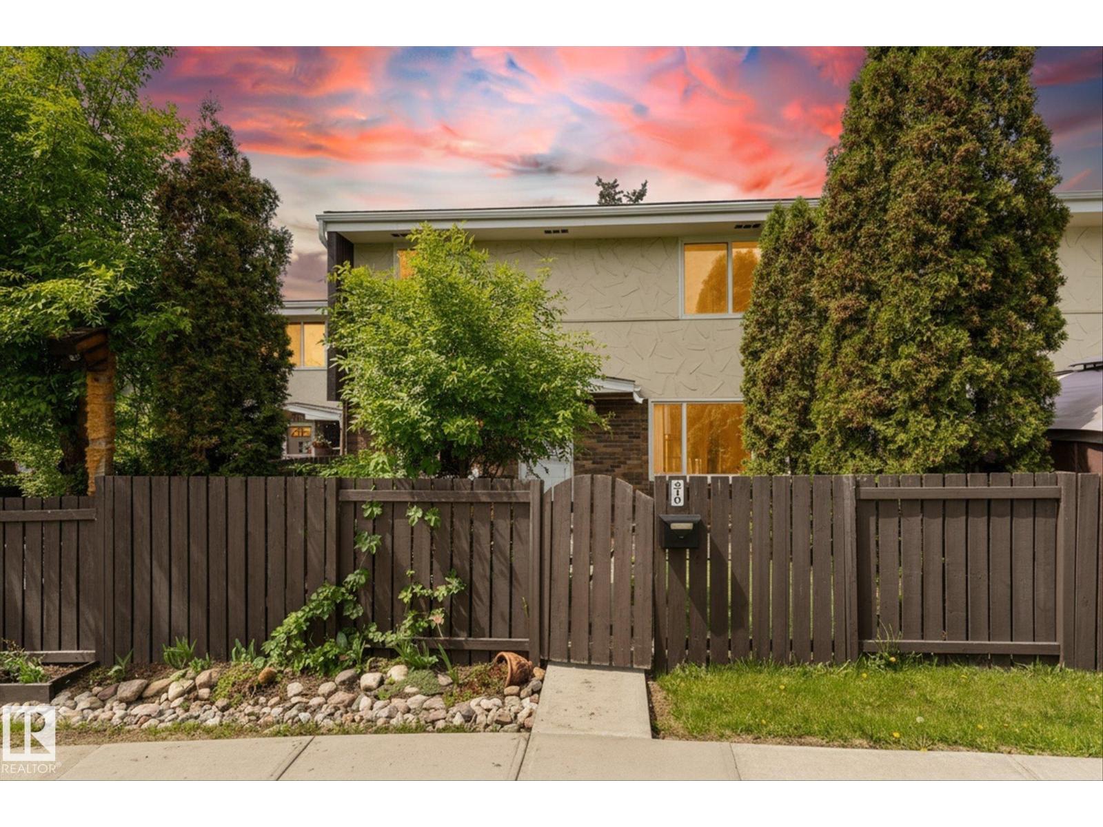 210 ROSELAND VG NW - 1