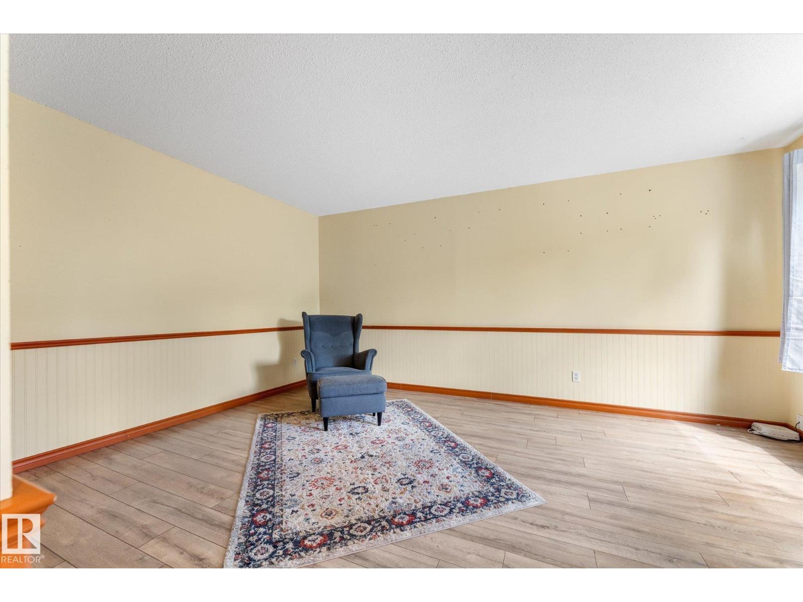 210 ROSELAND VG NW - 15
