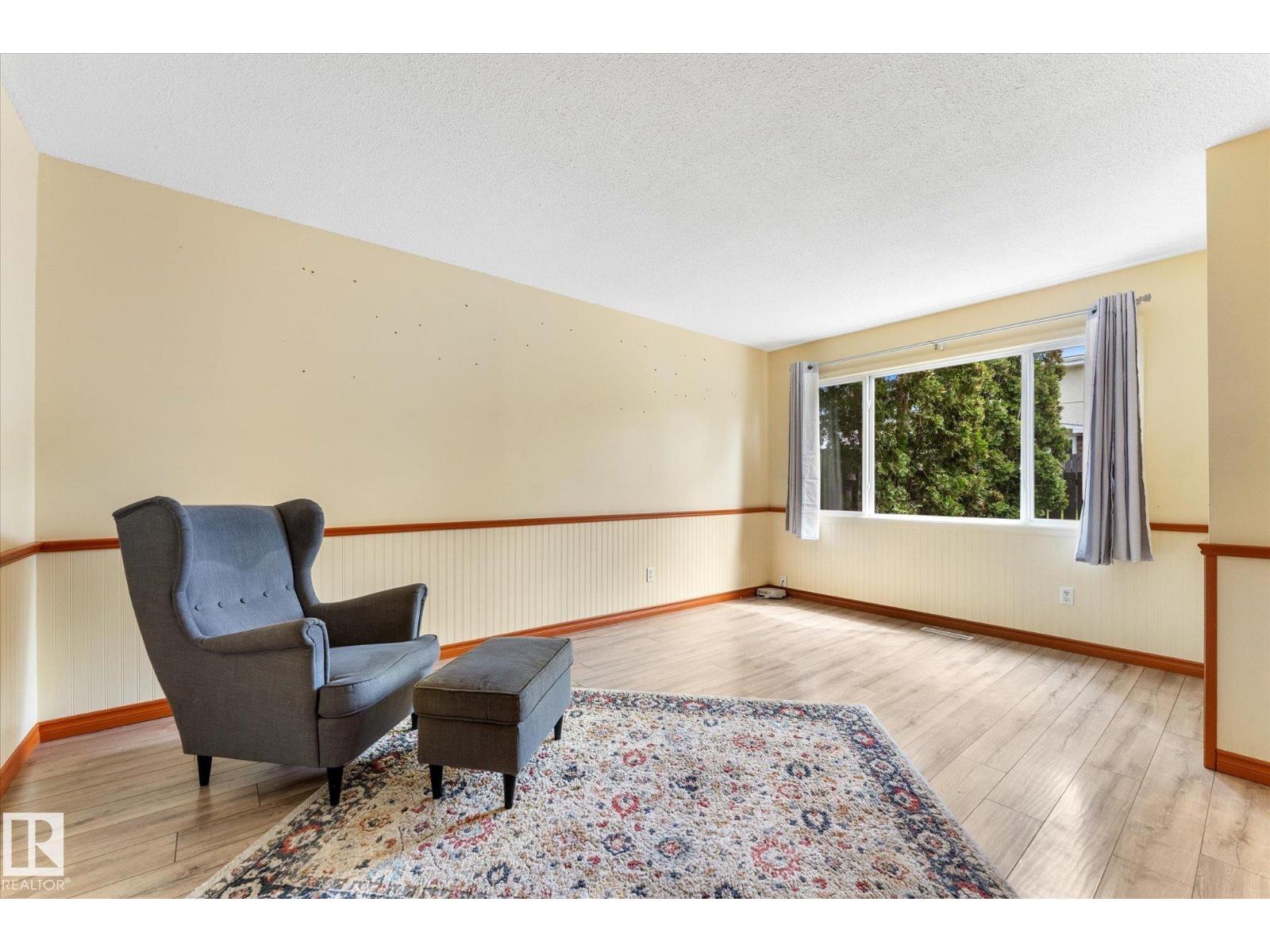 210 ROSELAND VG NW - 16