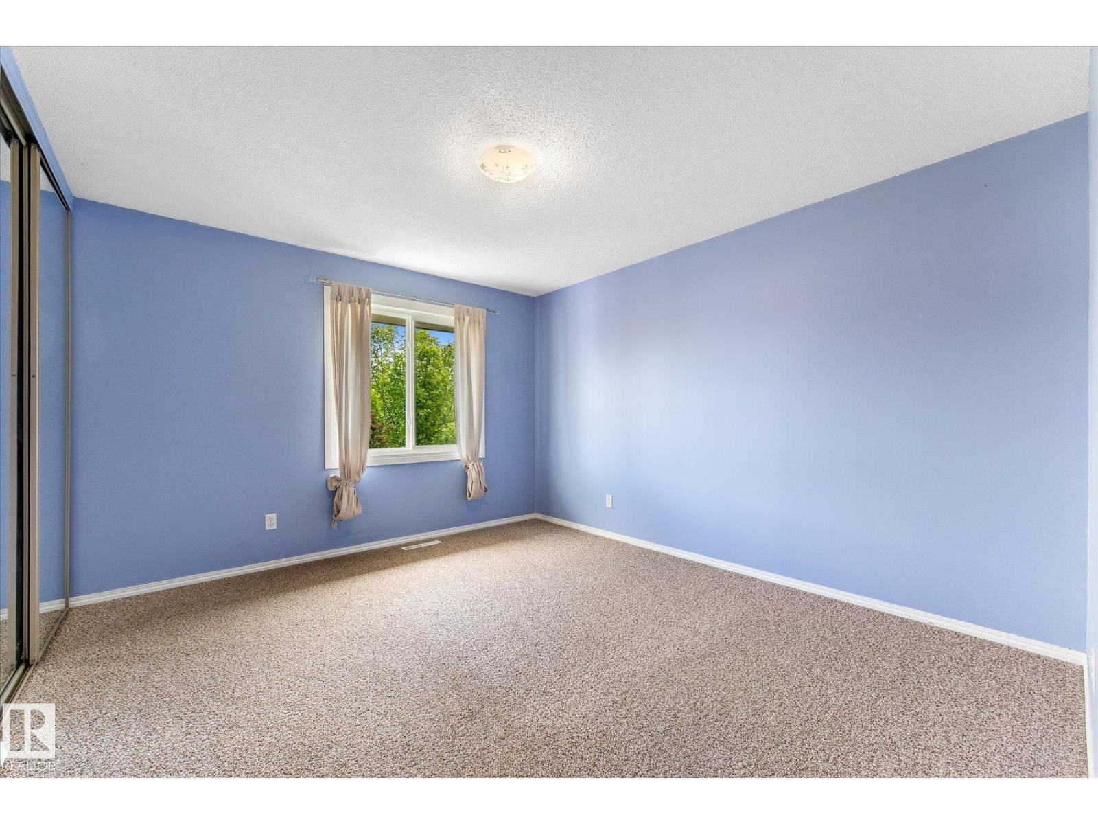 210 ROSELAND VG NW - 23