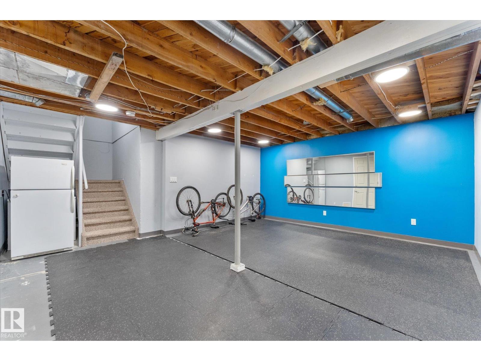 210 ROSELAND VG NW - 25