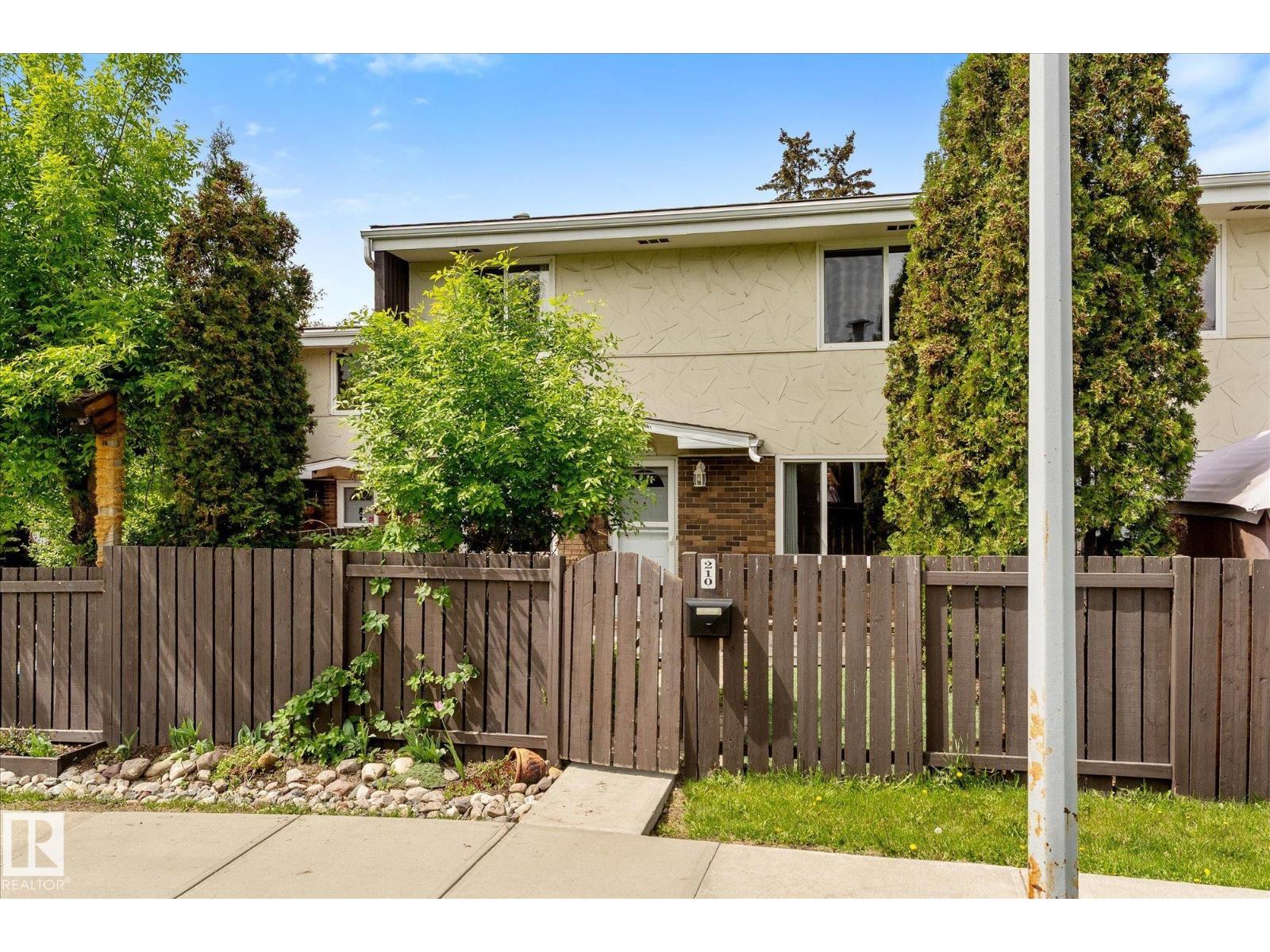 210 ROSELAND VG NW - 30