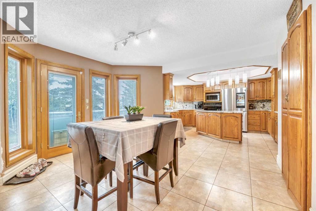 Breakfast and kitchen