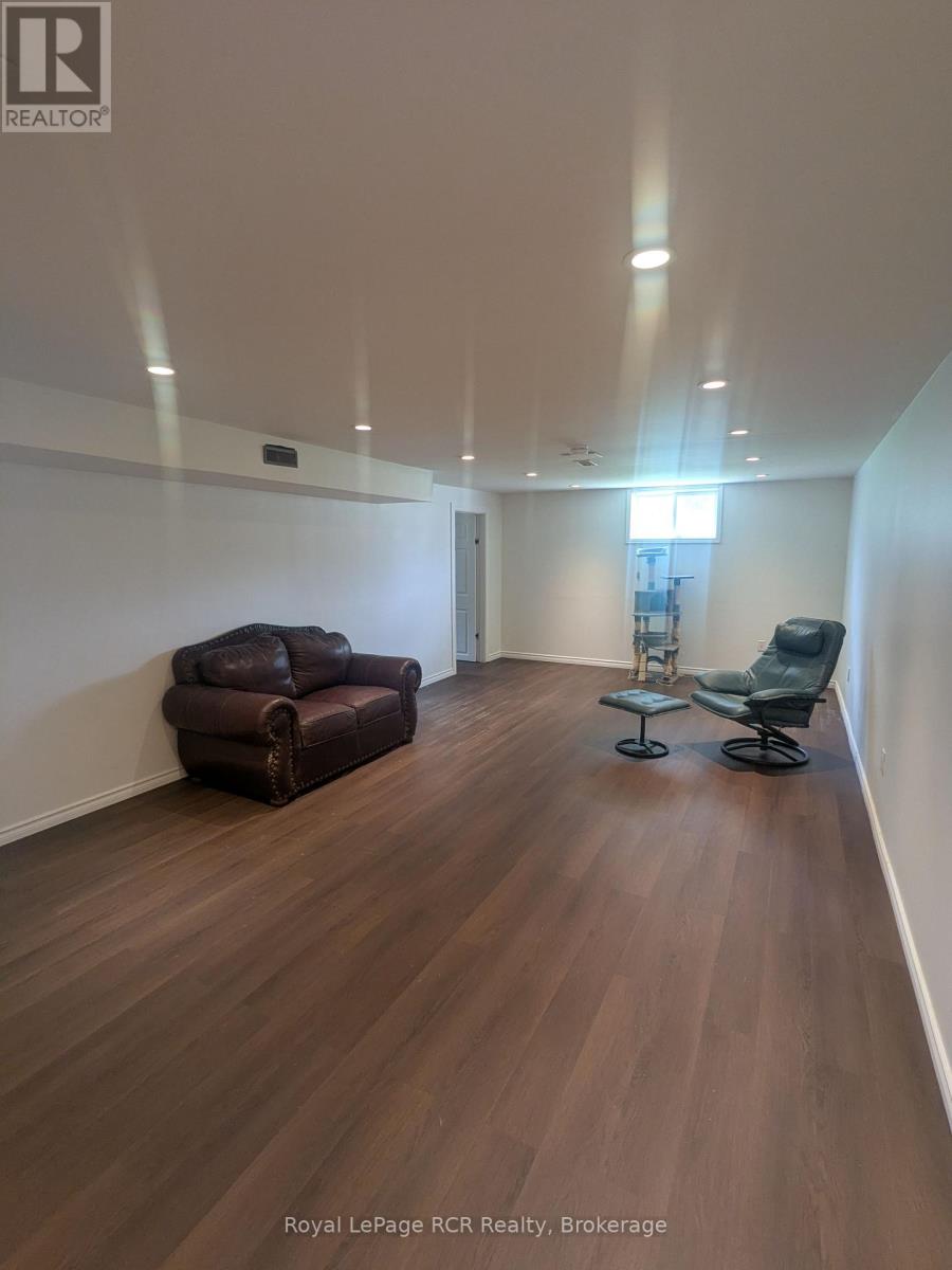 551 15TH AVENUE - 21