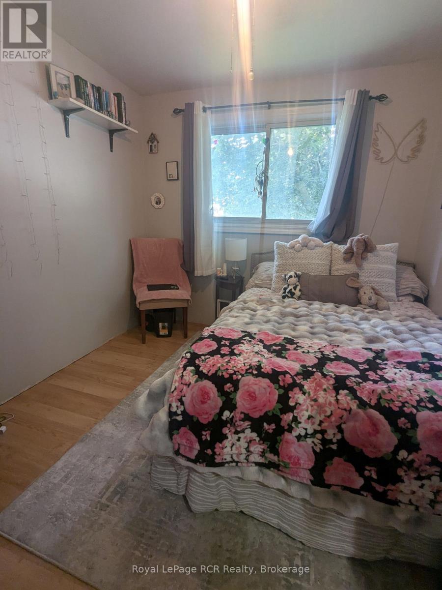 551 15TH AVENUE - 18