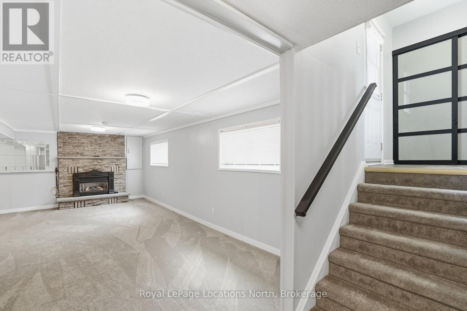 30 COURTICE CRESCENT - 26