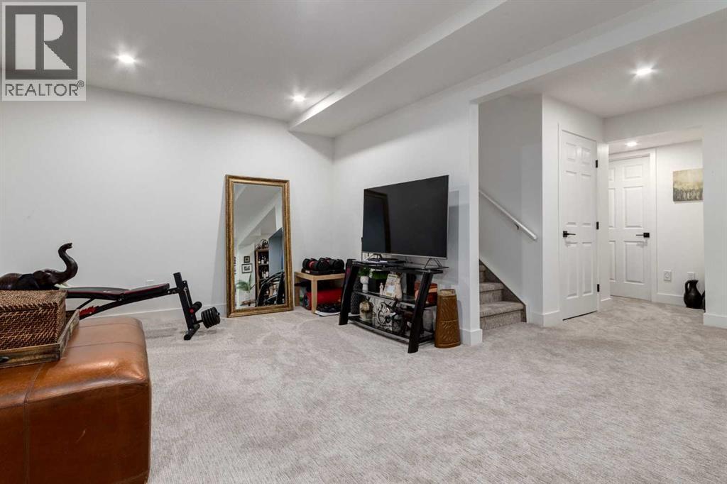 142 INGLEWOOD Point SE — photo 34